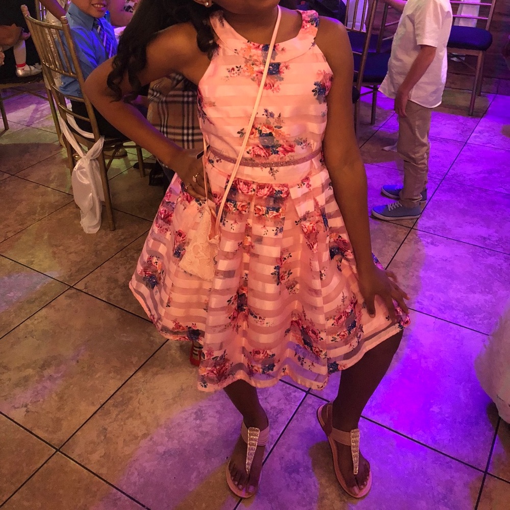 Girls dress